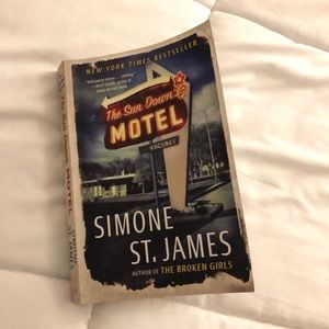 Book - The Sun Down Motel by Simone St. James